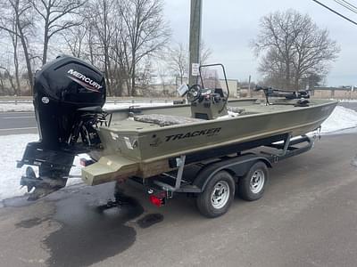 BOATZON | Tracker® Boats Grizzly 2072 CC 2022