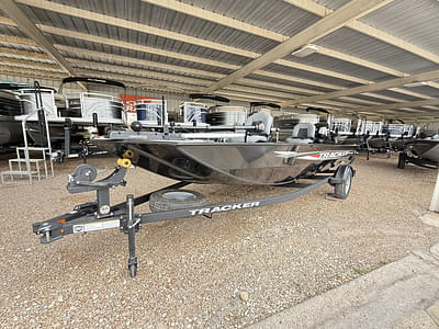 BOATZON | Tracker® Boats Panfish 17 2025 BOATZON | Tracker® Boats Panfish 17 2025