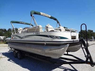 BOATZON | Tracker® Boats Party Barge 22 Sport Fish 2011