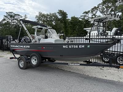 BOATZON | Tracker® Boats Pro Guide V16 SC 2018 BOATZON | Tracker® Boats Pro Guide V16 SC 2018