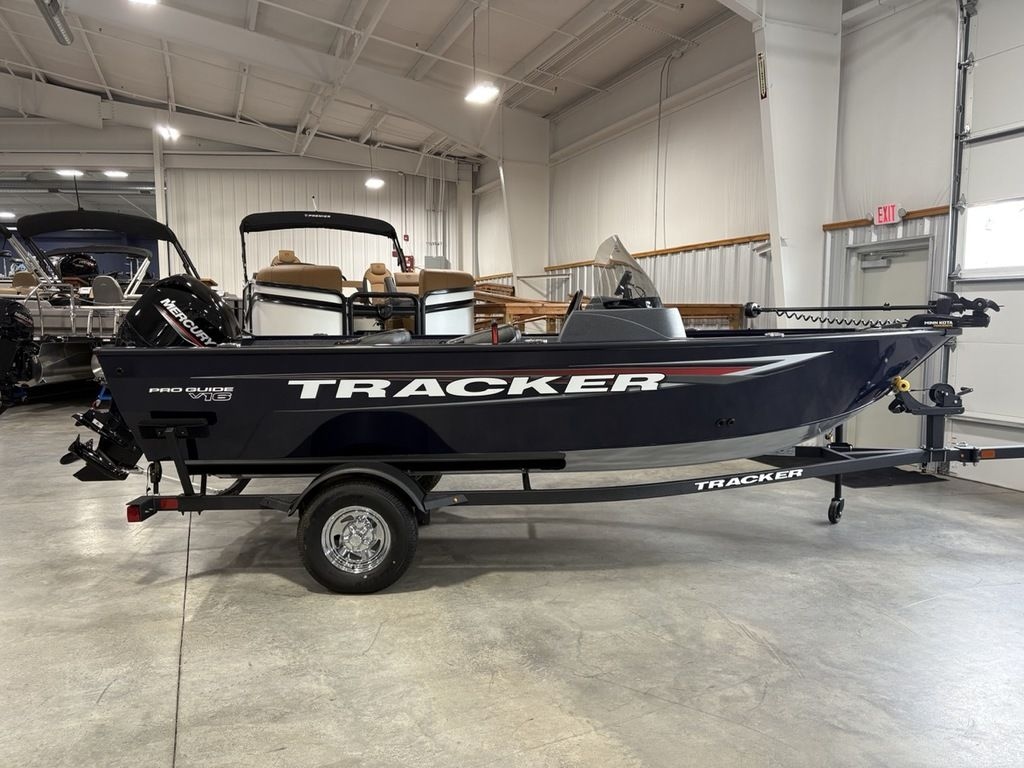 2026 Tracker® Boats Pro Guide V16 SC - Sold Boat