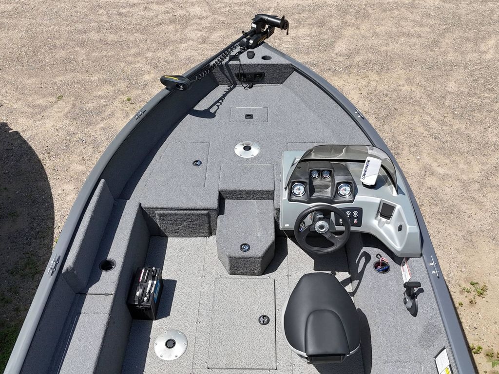 2018 Tracker® Boats Pro Guide V175 SC - Sold Boat