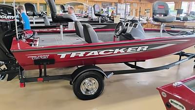 BOATZON | Tracker® Boats Pro Team 175 2025 BOATZON | Tracker® Boats Pro Team 175 2025