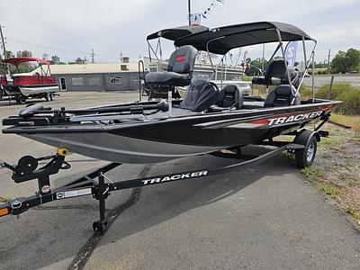 BOATZON | Tracker® Boats Pro Team 175 2026