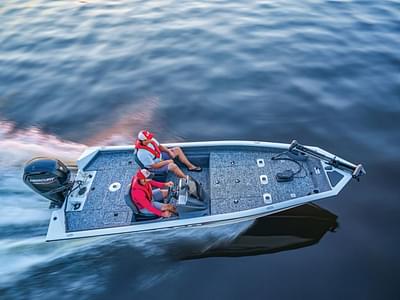 BOATZON | Tracker® Boats Pro Team 175 Crappie Edition 2025 BOATZON | Tracker® Boats Pro Team 175 Crappie Edition 2025