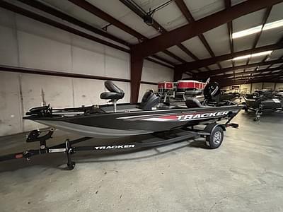 BOATZON | Tracker® Boats Pro Team 175 Crappie Edition 2025