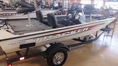 BOATZON | Tracker® Boats Pro Team 175 Crappie Edition 2025