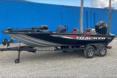 BOATZON | Tracker® Boats Pro Team 195 Tournament Edition 2025