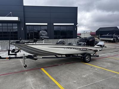 BOATZON | Tracker® Boats Pro Team 195 TXW Tournament Ed 2020