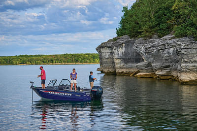 BOATZON | Tracker® Boats PRV 175CB 2026