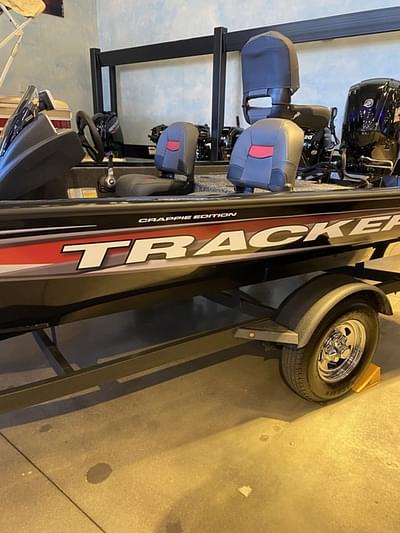 BOATZON | Tracker® Boats PT 175TF 2025