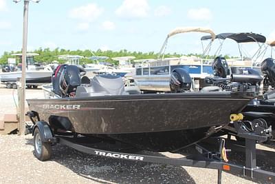 BOATZON | Tracker® Boats Super Guide V16 SC 2025 BOATZON | Tracker® Boats Super Guide V16 SC 2025