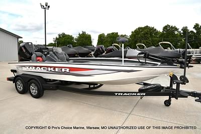 BOATZON | Tracker Savage 215 w250HP Mercury ProXS 2026