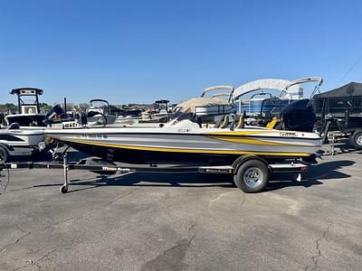BOATZON | Triton 18X3 2009 BOATZON | Triton 18X3 2009