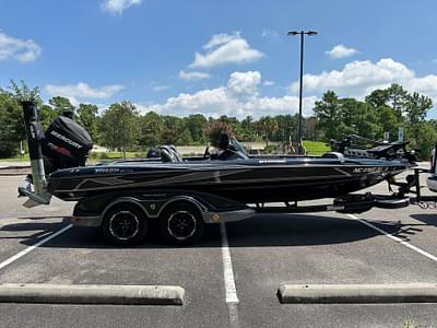 BOATZON | Triton 21 TrX Patriot 2016