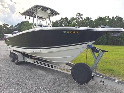 BOATZON | Triton 2486 CC 2005