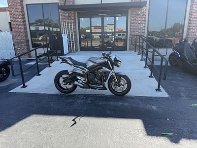 BOATZON | Triumph Street Triple RS 2018