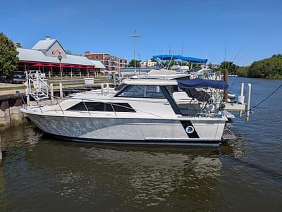 BOATZON | Trojan F30 Express 1977 BOATZON | Trojan F30 Express 1977