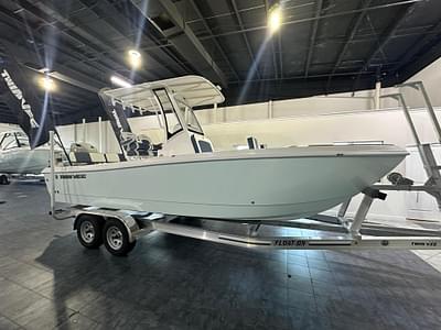 BOATZON | Twin Vee 22 Bay Cat 2026