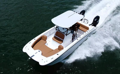 BOATZON | Twin Vee Powercats 240 Center Console GFX 2026