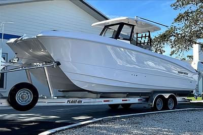 BOATZON | Twin Vee Powercats 280 Center Console GFX 2025