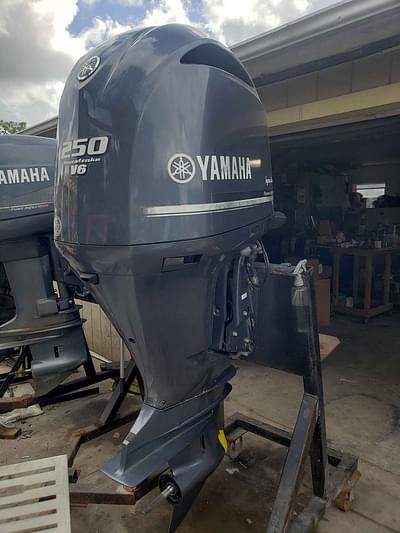 BOATZON | Used Yamaha 250hp 4 Stroke Outboard Motor Engine