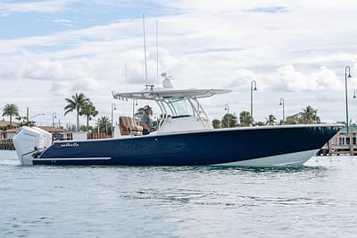 BOATZON | Valhalla Boatworks V33 2026