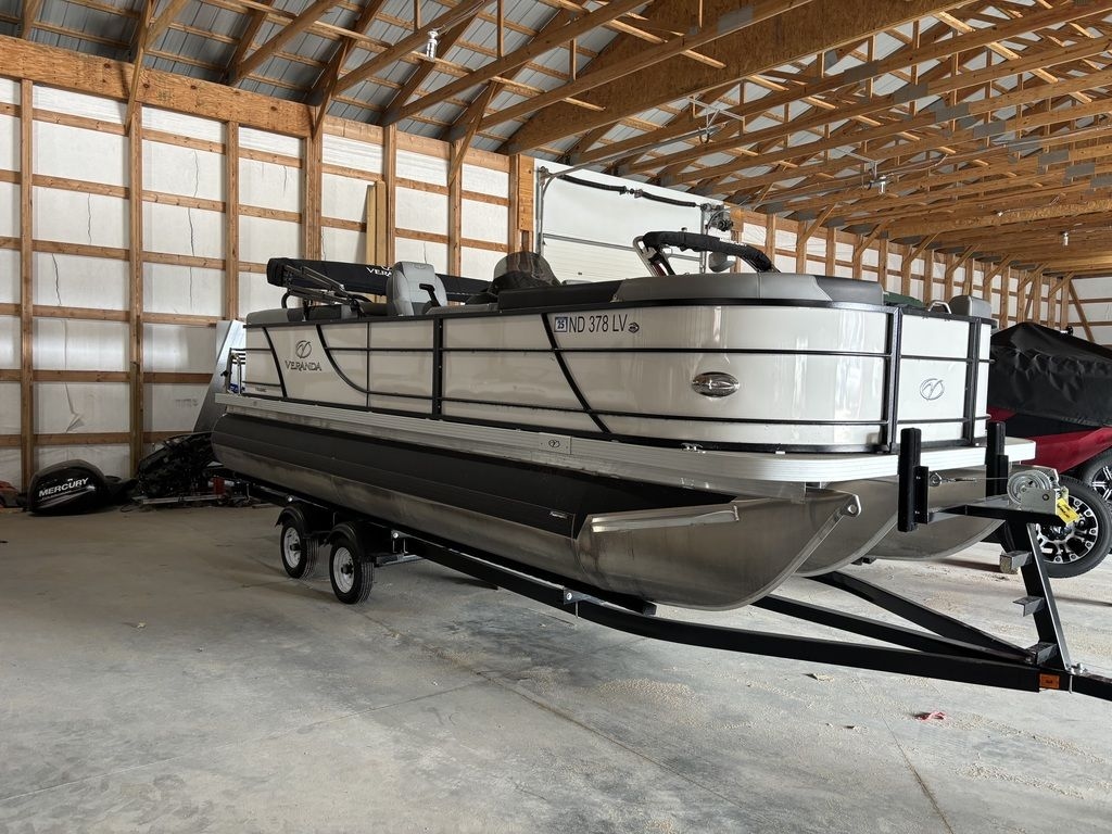 2023 Veranda VR22RC 300HP BUNK TRAILER - Sold Boat