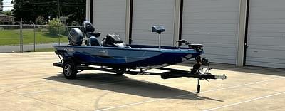 BOATZON | Vexus AVX181 DEFENDER 2026