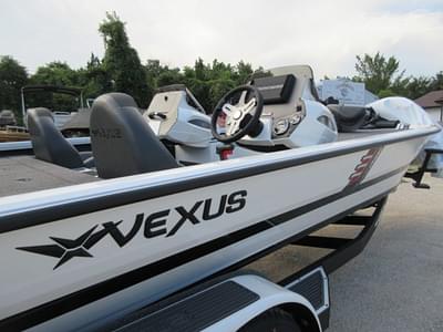 BOATZON | VEXUS AVX2080 RAPTOR EDITION Mercury 200 ProXS TM 7 yr Warranty Promo thru 2025 BOATZON | VEXUS AVX2080 RAPTOR EDITION Mercury 200 ProXS TM 7 yr Warranty Promo thru 2025