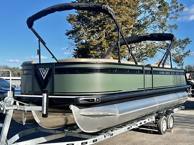 BOATZON | Viaggio Lago X 24 R Rear Fish Triple Toon  IN STOCK 2025