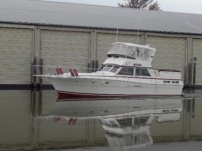 BOATZON | Viking 44 Motor Yacht 1982