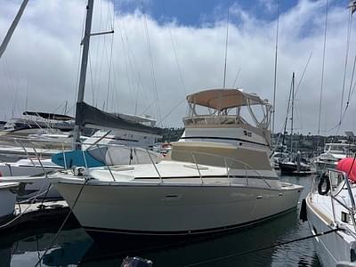 BOATZON | Viking Boats 35 Convertible 1981