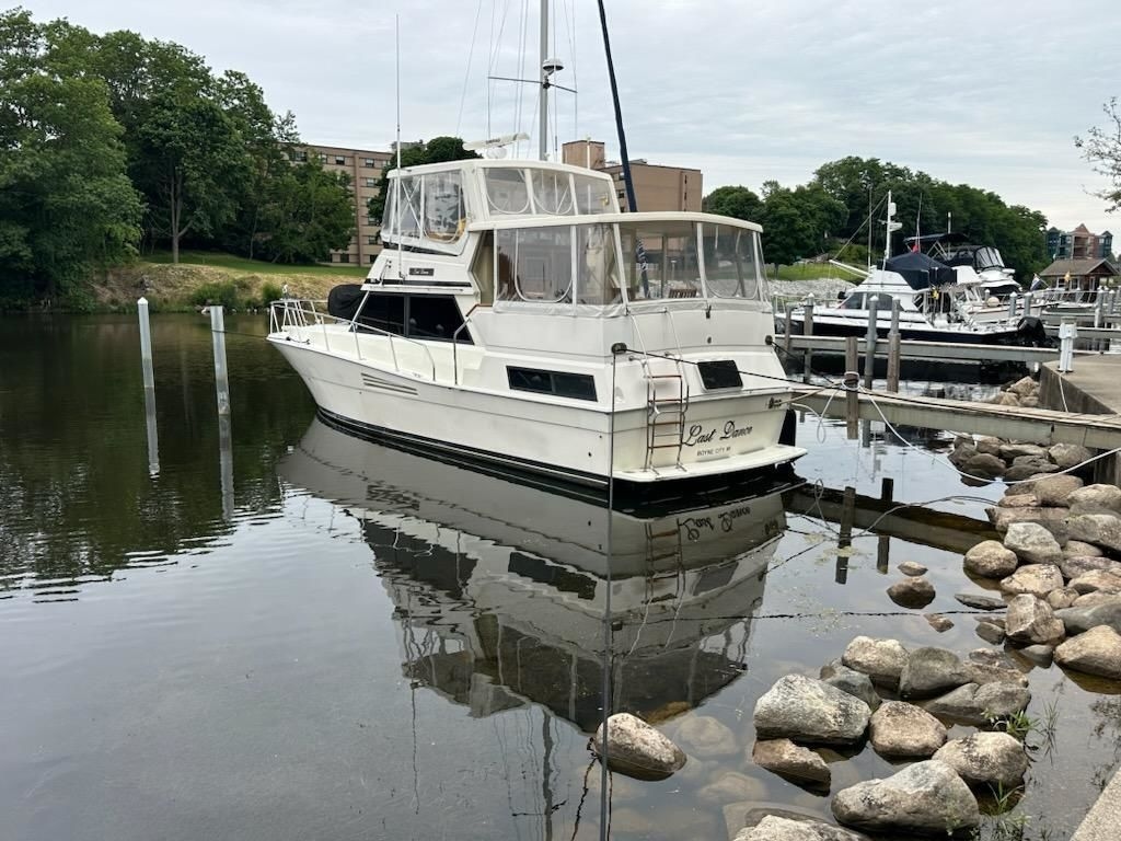 1989 Viking Boats 44 Motor Yacht - Sold Boat