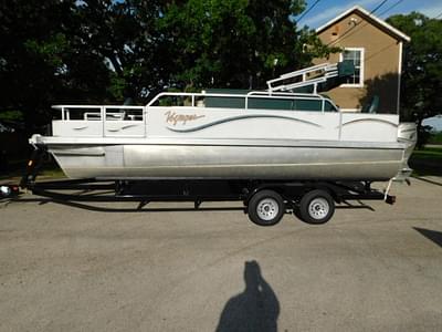 BOATZON | VOYAGER 22 FT FISH AND PLAY