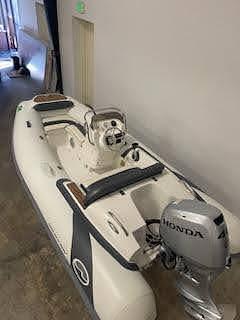 BOATZON | Walker Bay Generation 360 DLX 2019