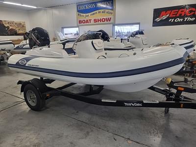 BOATZON | Walker Bay Generation 400 DLX 2024