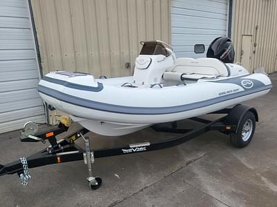 BOATZON | Walker Bay Venture 13 2024