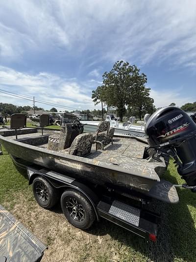 BOATZON | War Eagle Blackhawk 2170 2024