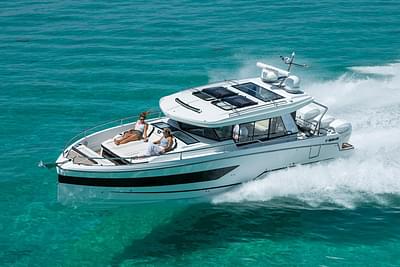 BOATZON | Wellcraft 38 Explorer 2023