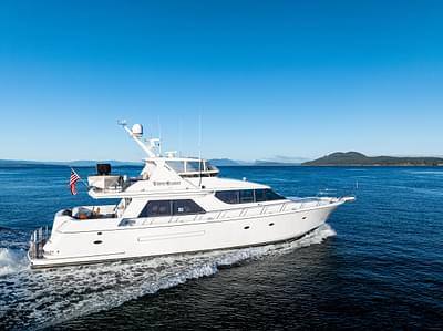 BOATZON | West Bay Pilothouse 2000