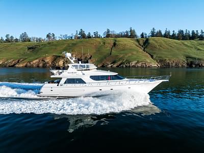 BOATZON | West Bay Pilothouse 2000