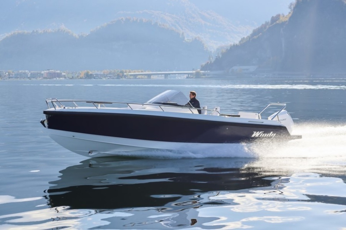 2023 Windy SR28CC - Sold Boat