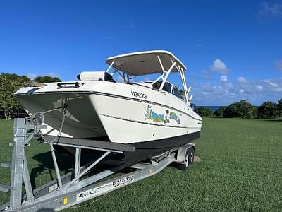 BOATZON | World Cat 230 SD