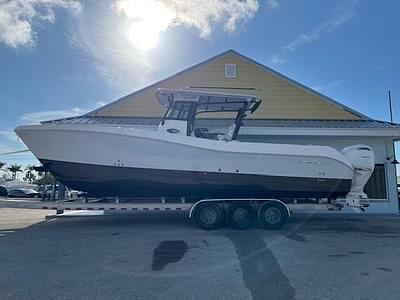 BOATZON | World Cat 325 CC 2025