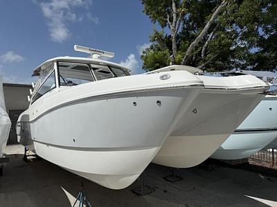 BOATZON | World Cat 325 DC 2022