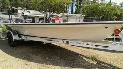BOATZON | Xplor Boatworks D18 Guide Tiller 2025 BOATZON | Xplor Boatworks D18 Guide Tiller 2025