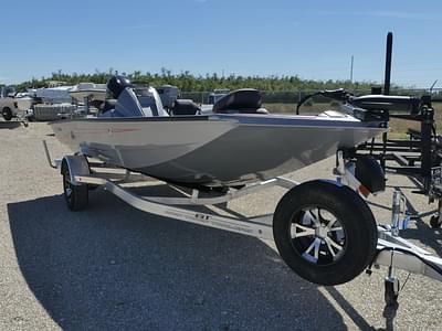 BOATZON | Xpress Boats H17 2025 BOATZON | Xpress Boats H17 2025