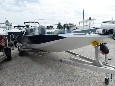 BOATZON | Xpress Boats H22B 2025