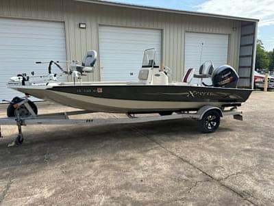 BOATZON | Xpress Boats HyperLift Bay H20B 2017